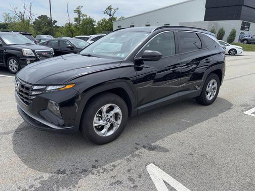 Black Pearl 2024 Hyundai TUCSON SEL