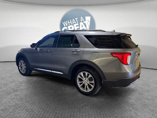 CARBONIZED GRAY METALLIC 2023 Ford Explorer XLT