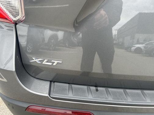 CARBONIZED GRAY METALLIC 2023 Ford Explorer XLT