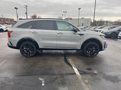 2023 Kia Sorento SX