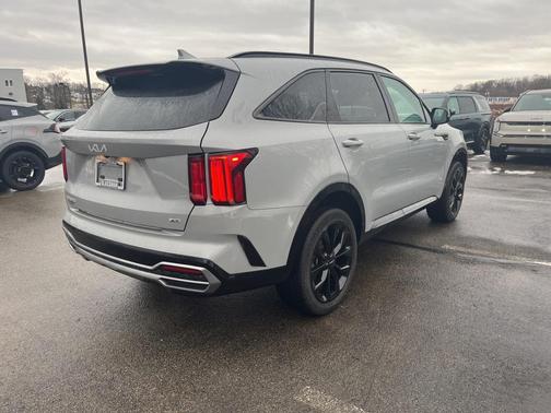 2023 Kia Sorento SX
