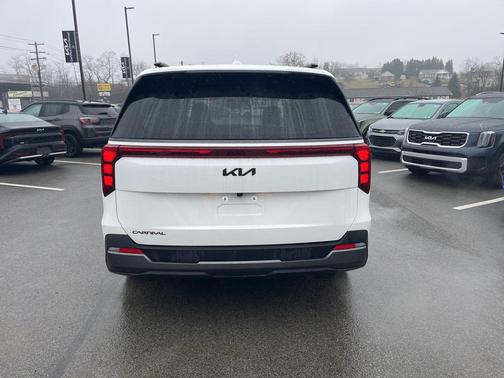 2025 Kia Carnival SX