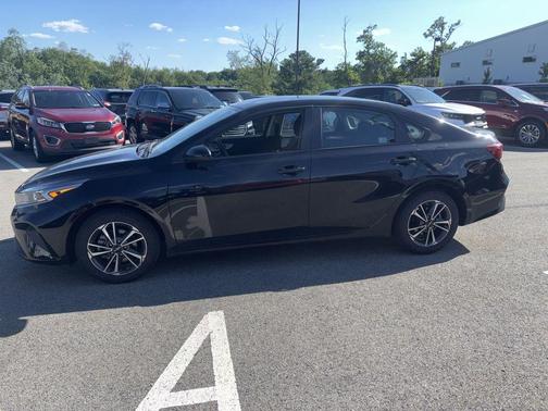 Aurora Black 2024 Kia Forte LXS