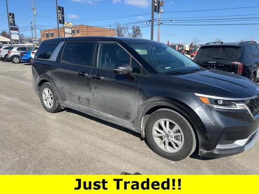 2024 Kia Carnival LX