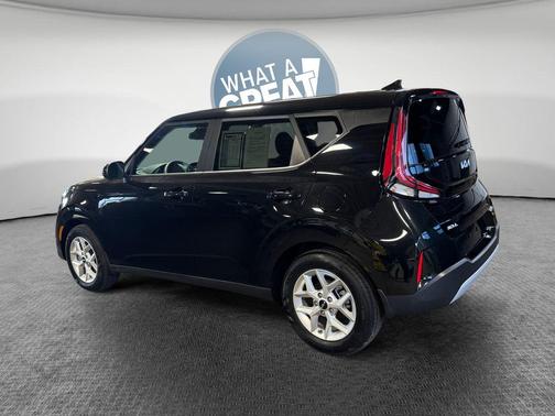 Fusion Black 2023 Kia Soul S