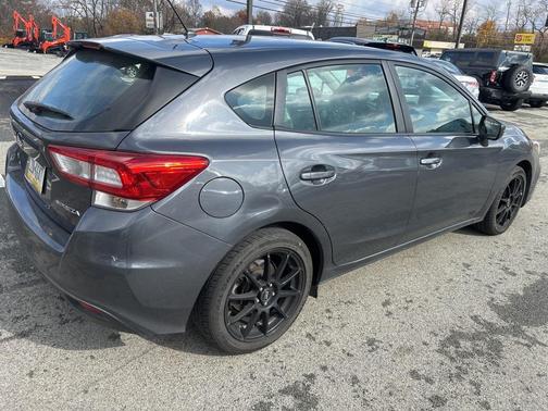 2019 Subaru Impreza 2.0i