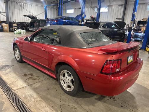 2002 Ford Mustang Deluxe