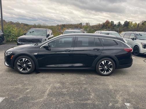 2018 Buick Regal TourX Essence