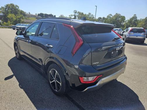 2023 Kia Niro SX