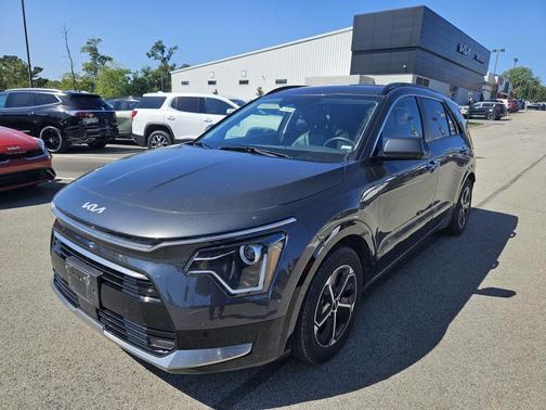 2023 Kia Niro SX