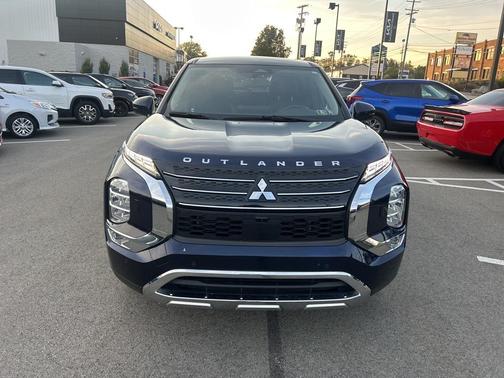 2022 Mitsubishi Outlander SE