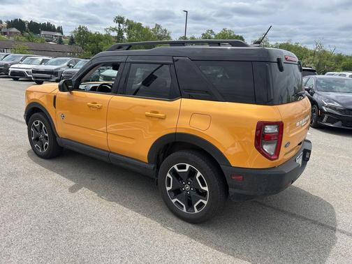 CYBER ORANGE METALLIC TC 2022 Ford Bronco Sport Outer Banks