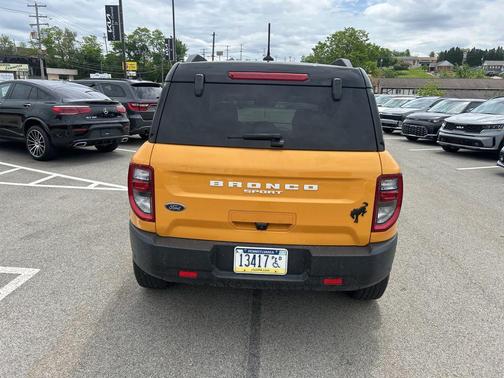 CYBER ORANGE METALLIC TC 2022 Ford Bronco Sport Outer Banks