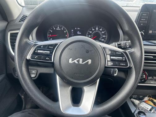 2023 Kia Seltos LX