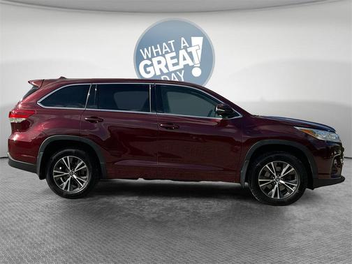 2017 Toyota Highlander LE