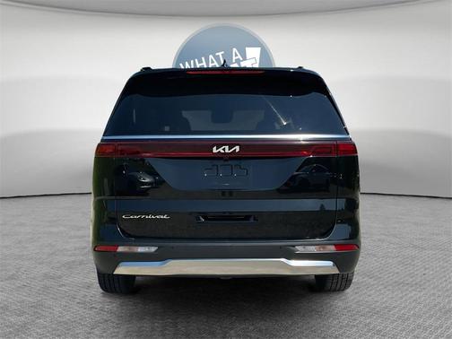 2022 Kia Carnival SX