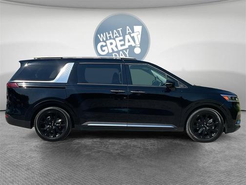 2022 Kia Carnival SX