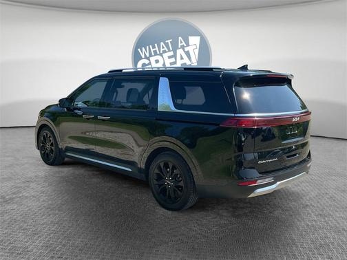 2022 Kia Carnival SX