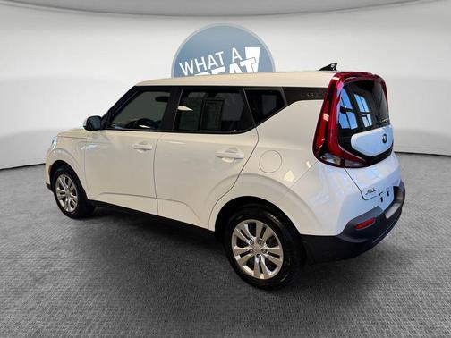 Snow White Pearl 2021 Kia Soul LX