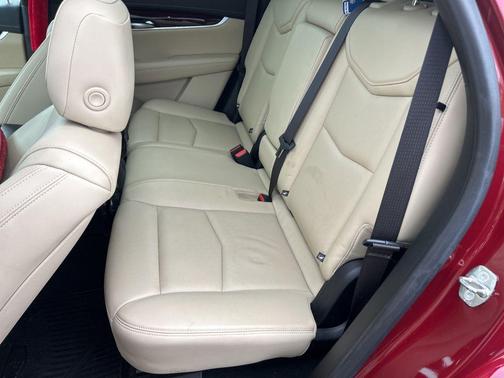 Red Passion Tintcoat 2018 Cadillac XT5 Luxury