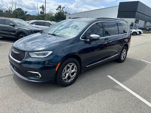 Fathom Blue Pearlcoat 2023 Chrysler Pacifica Limited