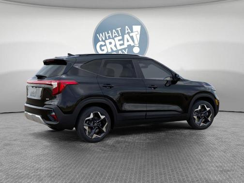 Fusion Black 2026 Kia Seltos S