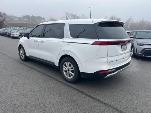 2022 Kia Carnival LXS