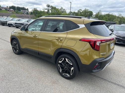 Valais Green 2024 Kia Seltos SX Turbo
