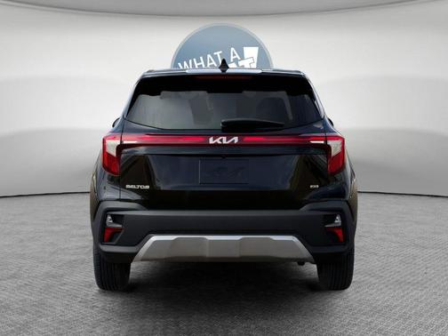 Fusion Black 2026 Kia Seltos LX