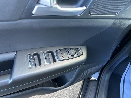 2022 Kia Sportage S