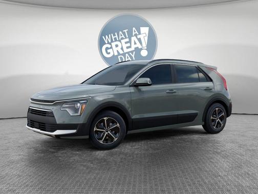 Cityscape Green 2026 Kia Niro EX