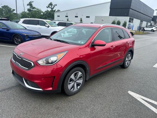 Runway Red 2019 Kia Niro LX