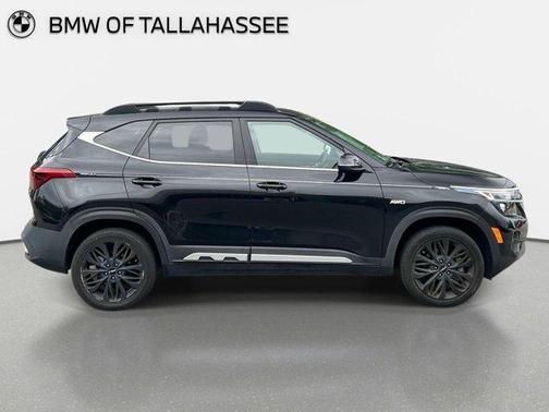 Cherry Black 2022 Kia Seltos Nightfall
