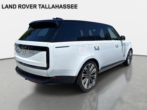 Ostuni Pearl White 2026 Land Rover Range Rover P400 SE 7 Seat