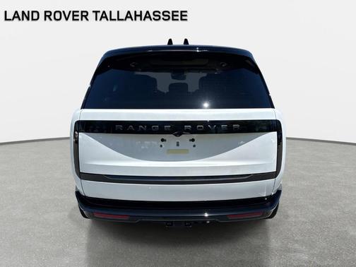 Ostuni Pearl White 2026 Land Rover Range Rover P400 SE 7 Seat