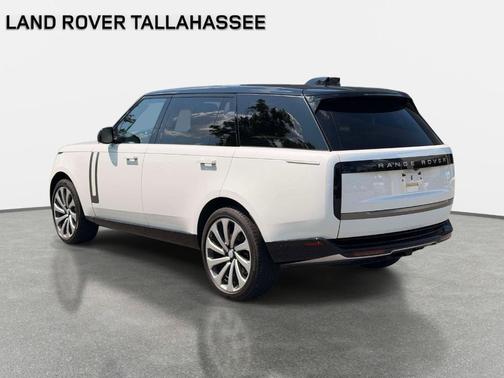 Ostuni Pearl White 2025 Land Rover Range Rover P400 SE 7 Seat
