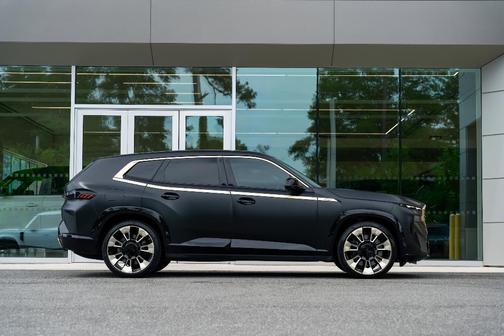 Black Sapphire 2023 BMW XM Base