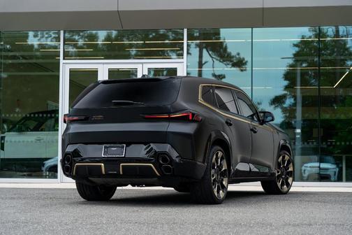 Black Sapphire 2023 BMW XM Base