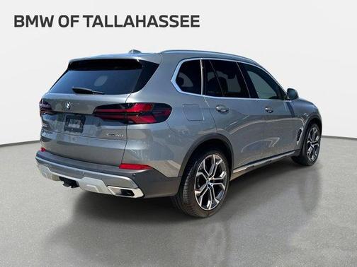 Gray 2024 BMW X5 xDrive40i