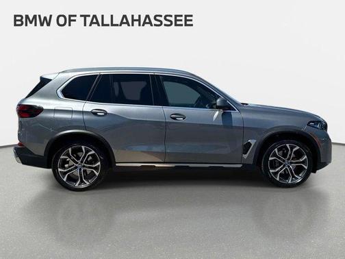 Gray 2024 BMW X5 xDrive40i