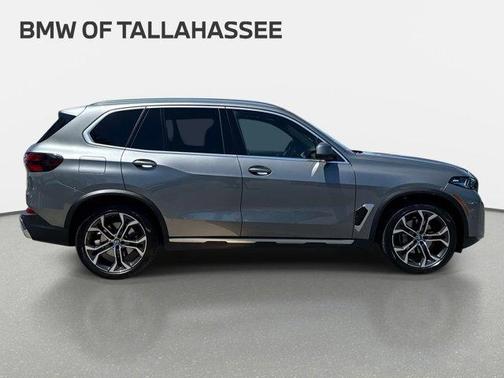 Gray 2024 BMW X5 xDrive40i