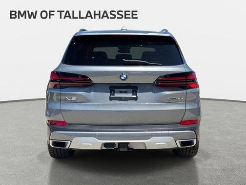 Gray 2024 BMW X5 xDrive40i