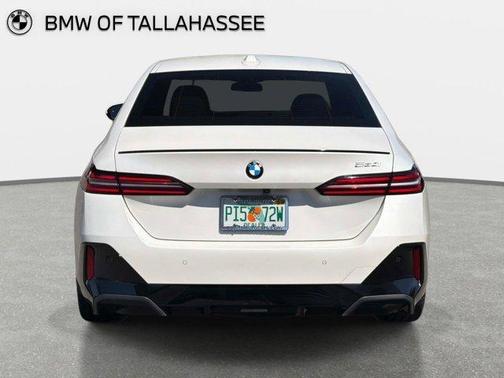 Mineral White Metallic 2025 BMW 530 i