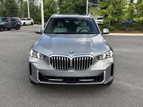 Gray 2024 BMW X5 xDrive40i