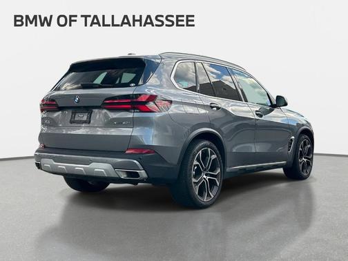 Gray 2024 BMW X5 xDrive40i