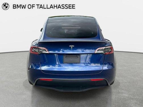 Deep Blue Metallic 2024 Tesla Model Y Performance