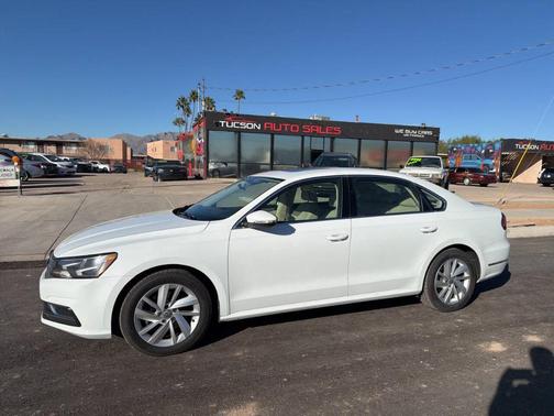 2018 Volkswagen Passat 2.0T SE