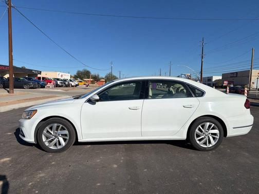 2018 Volkswagen Passat 2.0T SE