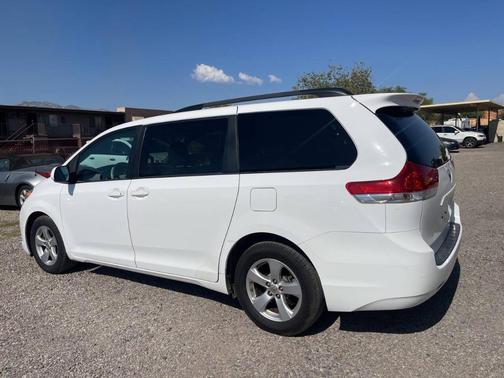 2014 Toyota Sienna LE Auto Access Seat