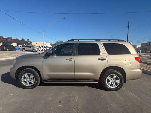 2008 Toyota Sequoia SR5